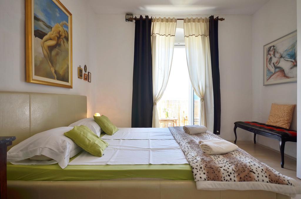 Apartment Pere S Mora Mimice Bilik gambar
